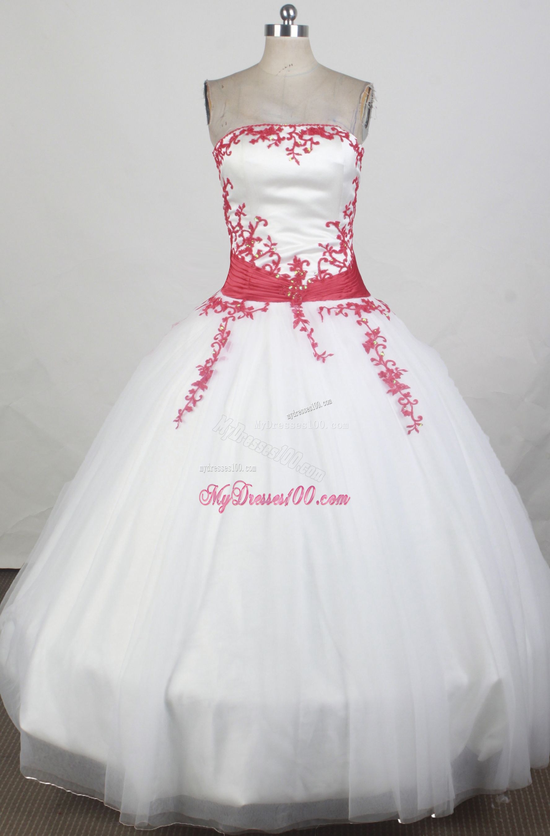 White Tulle Quinceanera Dresses with Red Appliques and Sash