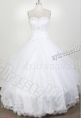 innocent Sweetheart White Quinceanera Gown with Layered Frilly Hemline