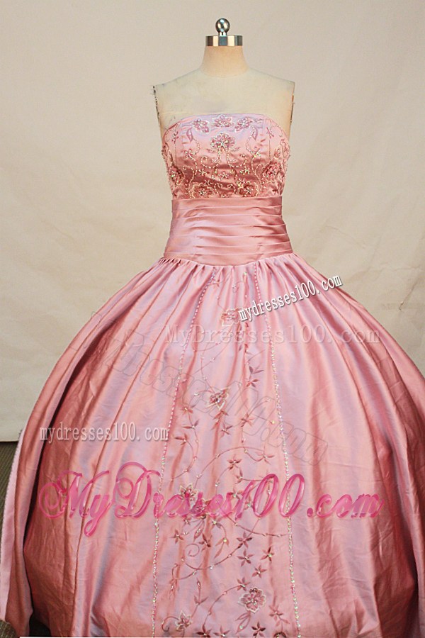 Blush Pink Lace-up Back Appliques Puffy Quinceanera Dresses