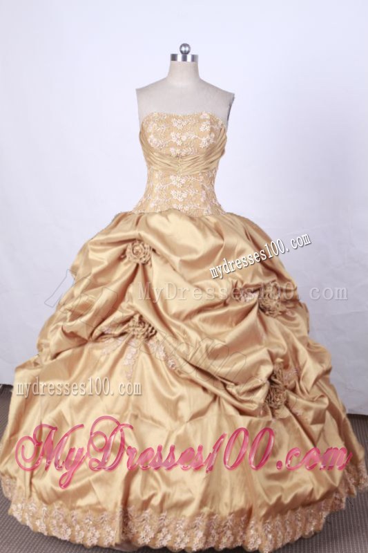 Ruched Quinceanera Dresses with Handle Flowers and Lace Hemline