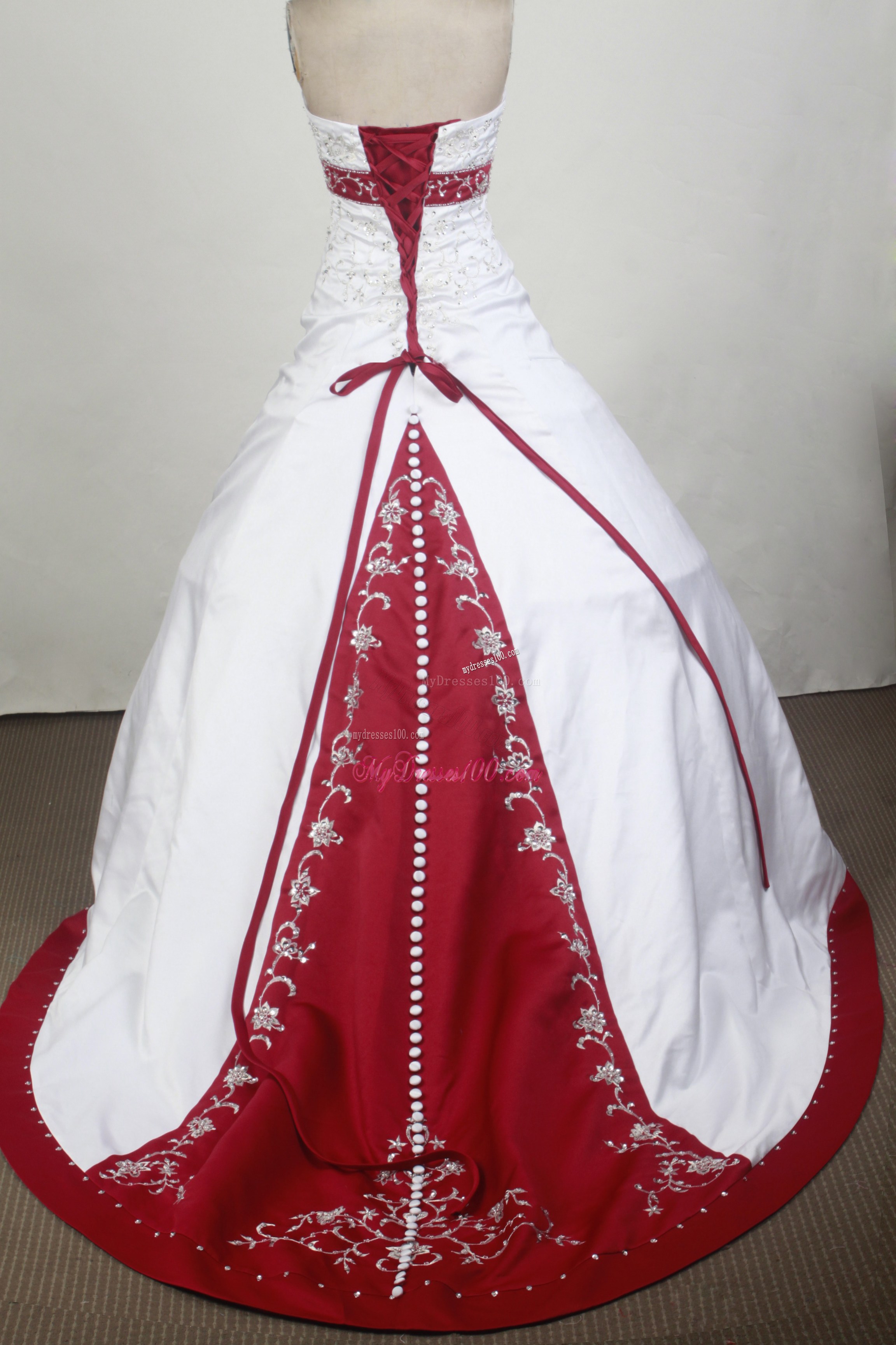 Halter Brush Train Embroidered Dresses 16 in White and Red