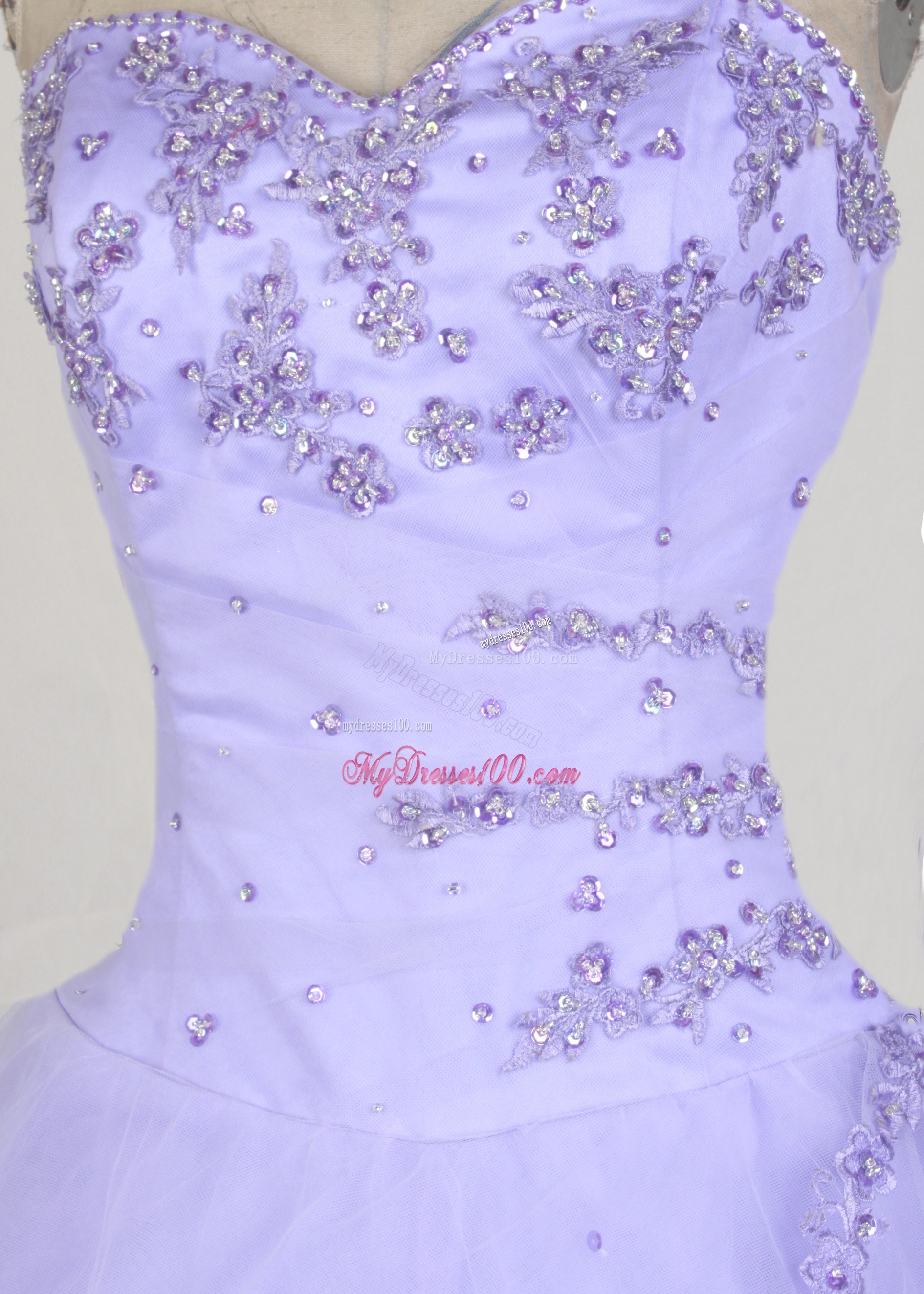 Sweetheart Strapless Appliqued Lilac Quinceanera Gowns