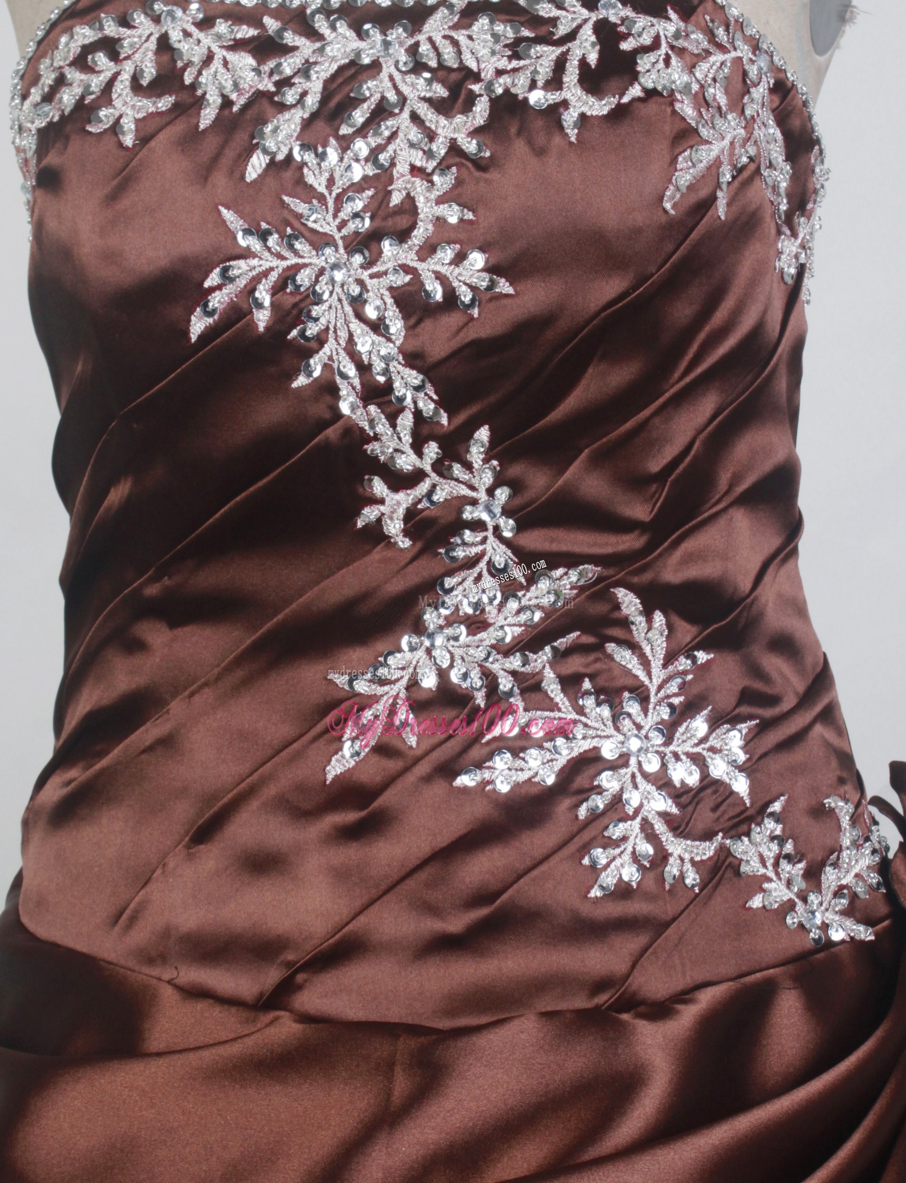 Exquisite Pick-ups and Appliques Accent Chocolate Dresses 16