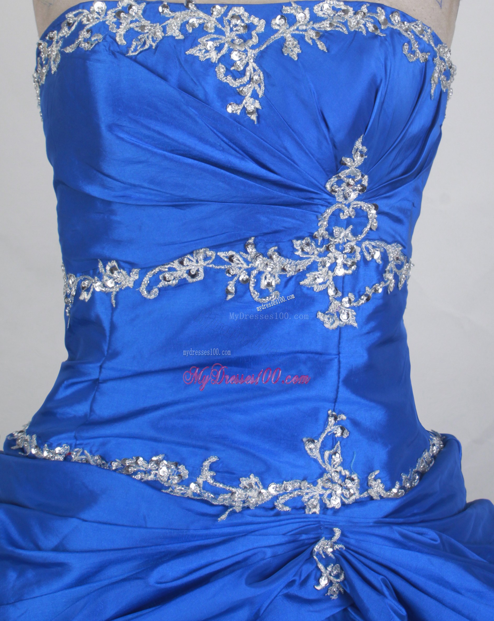 Embroidery and Pick-ups Quinceanera Dress in Royal Blue