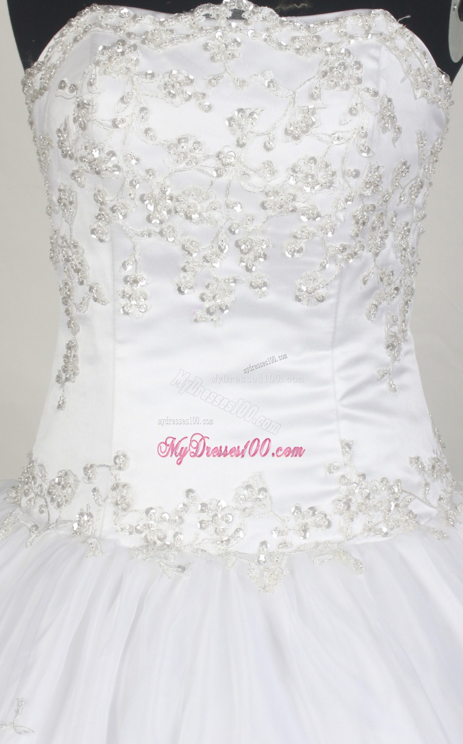 Pure Beading White Sweet sixteen dresses with Lace Hemline For Quinces