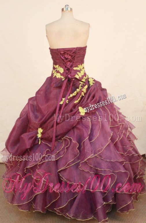 Special Sweetheart Dark Purple Quinces Dresses wit hRuffles and Applqiues