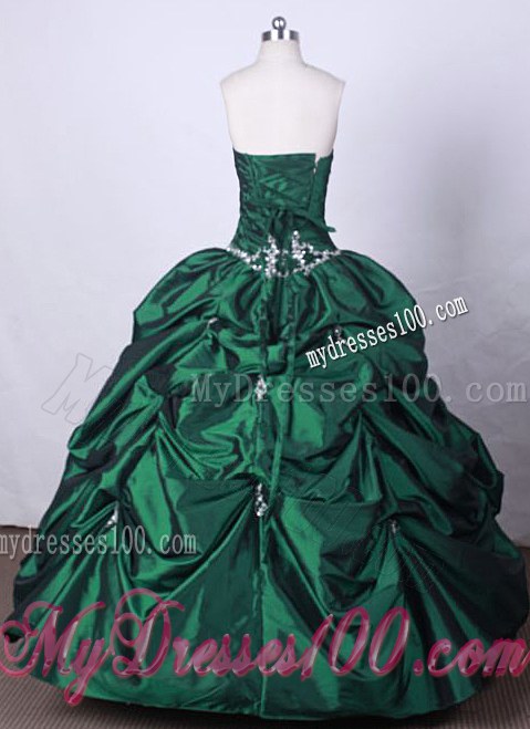 Bodice Quinceanera Dresses Decorated by Pick-ups and Appliques