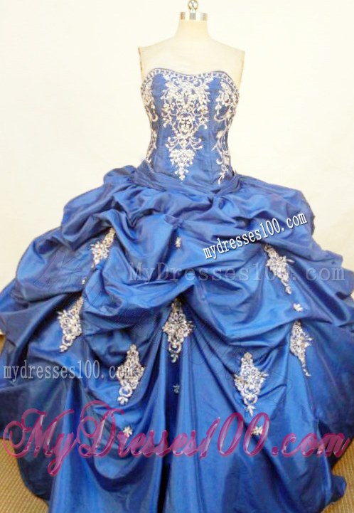 Floral Embroidery and beads Pick-ups Taffeta Quinceanea Dresses