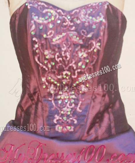 Sweetheart Bodice Sweet 16 Dresses with White Flowers and Pick-ups