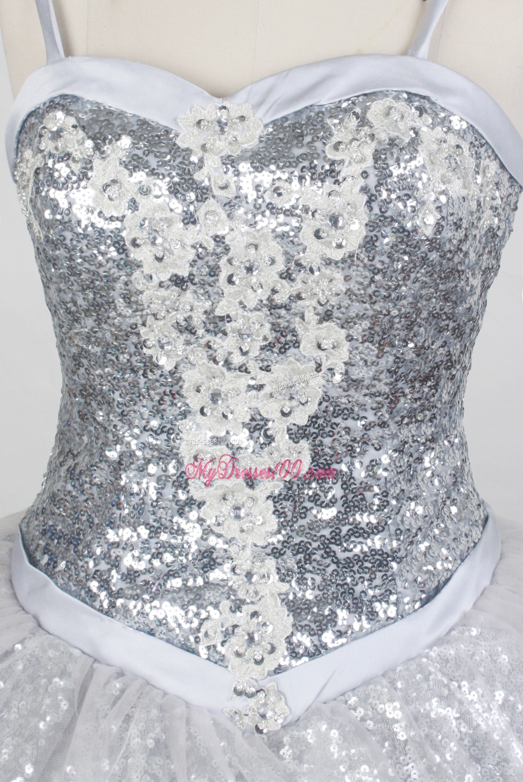 Shinning Straps Grey Dress for Quinceanera with Silver Sequis