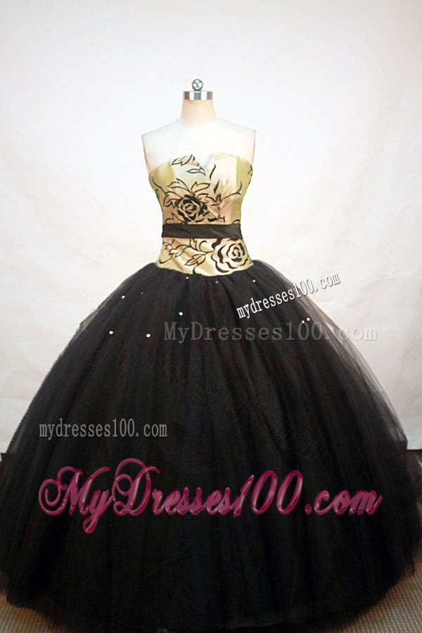 Elegant Gold and Black Dress for Quinceanera with Print