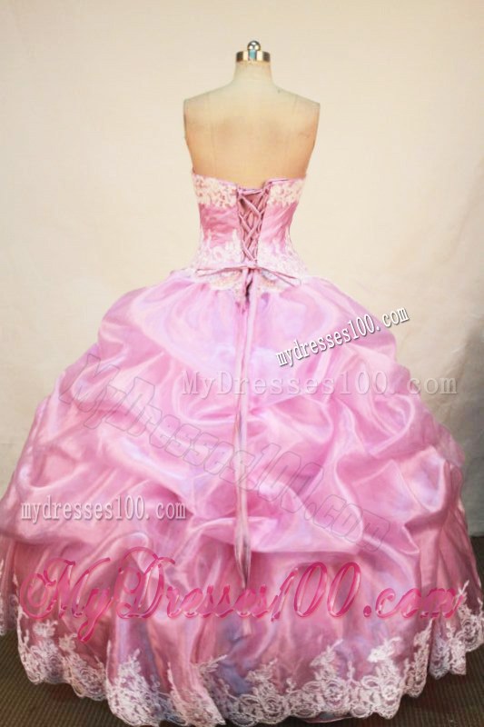 Lavender Quinceanea Dresses Decorated with Embroidery and Lace Hem
