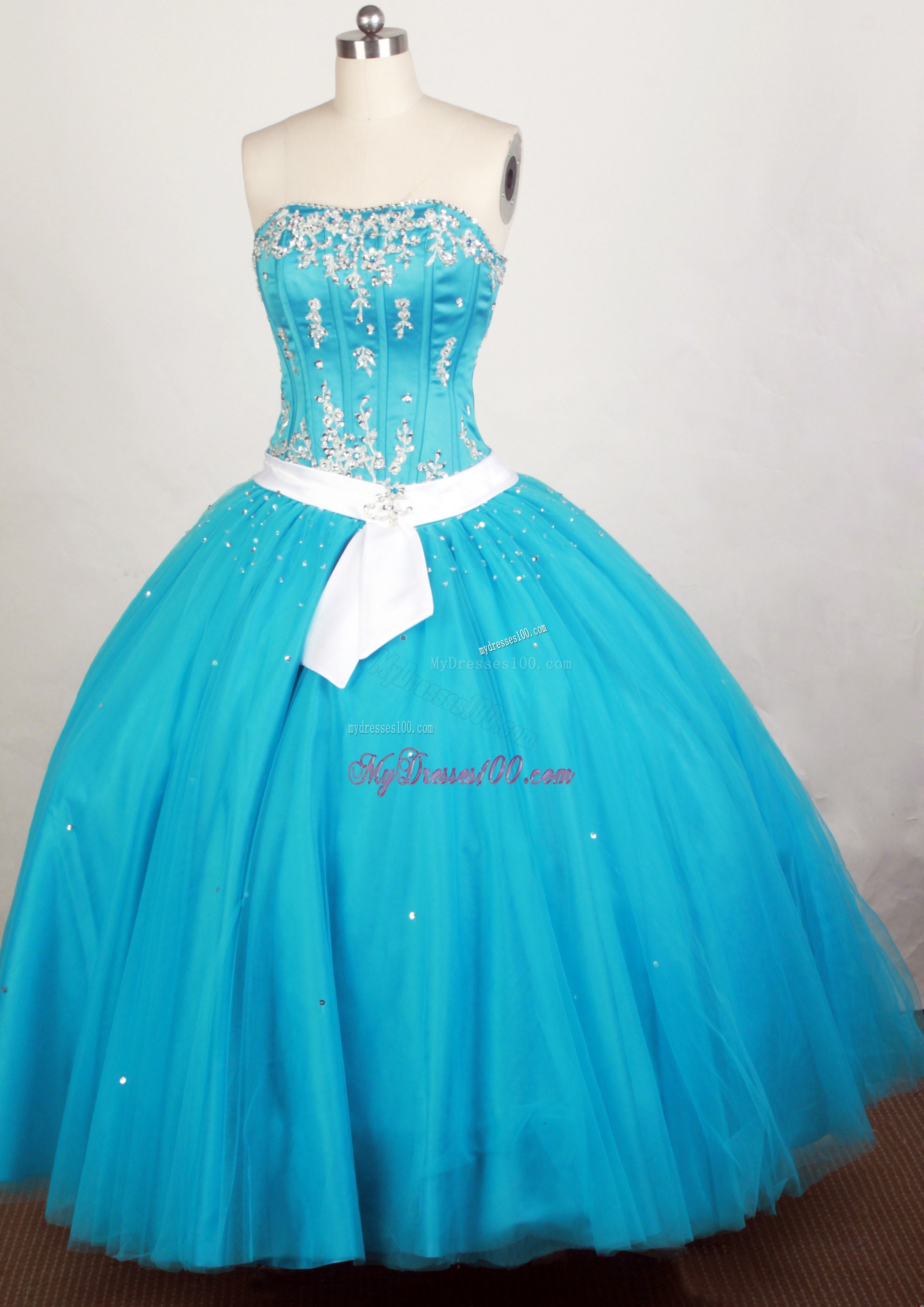 Tulle Bodice Quinceanera Dress Decorated by Beaded Embroidery and White Sash