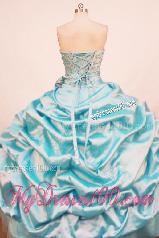 Ruching Slit and Pick-ups Dress for Quince with Big Diamond Bowknot