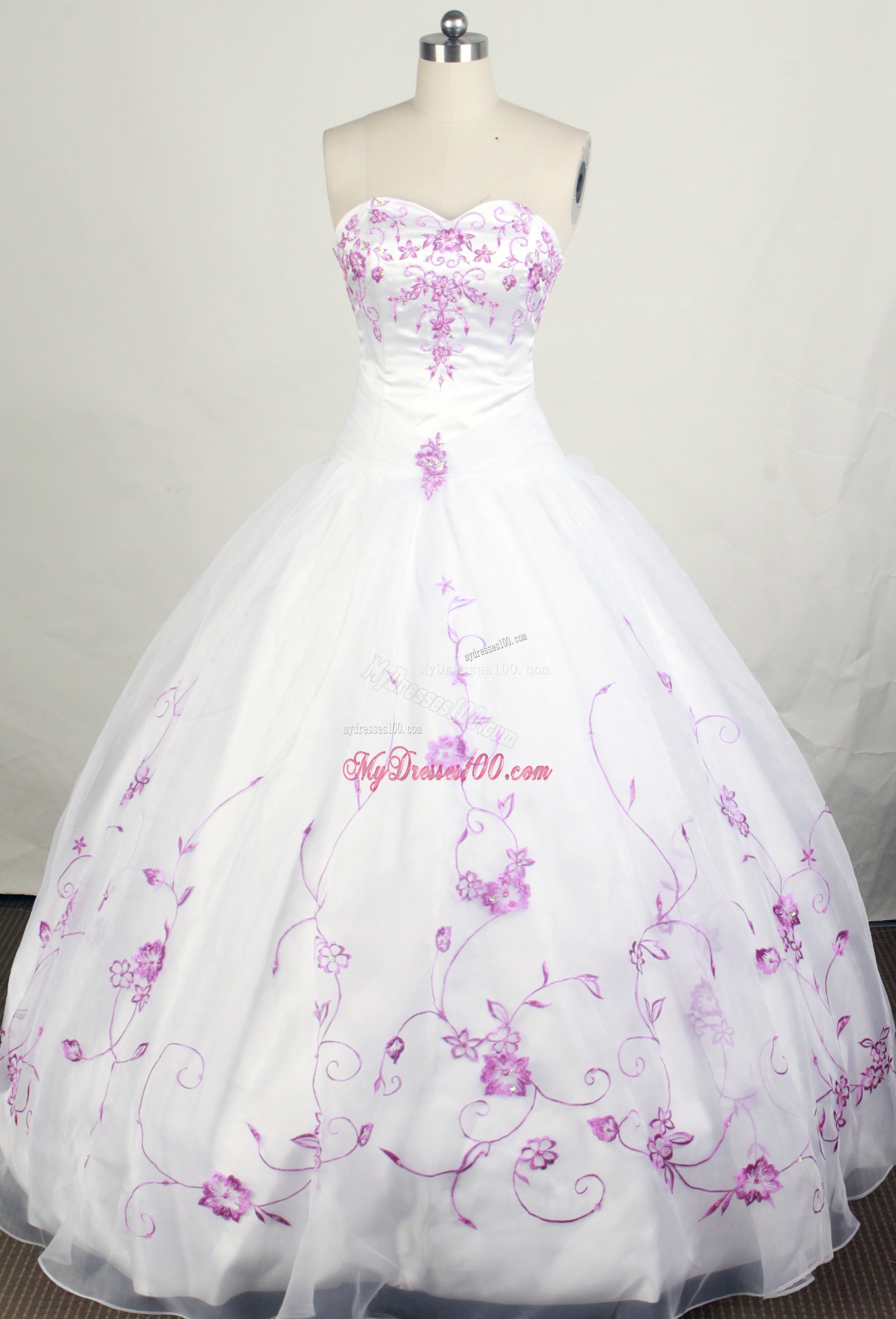 White Organza Strapless Quinceanera Dress with Lavender Appliques