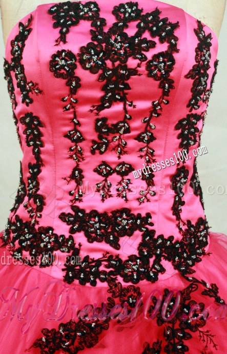 Pretty Lace Hem Appliques Hot Pink Puffy Quinceanera Dresses