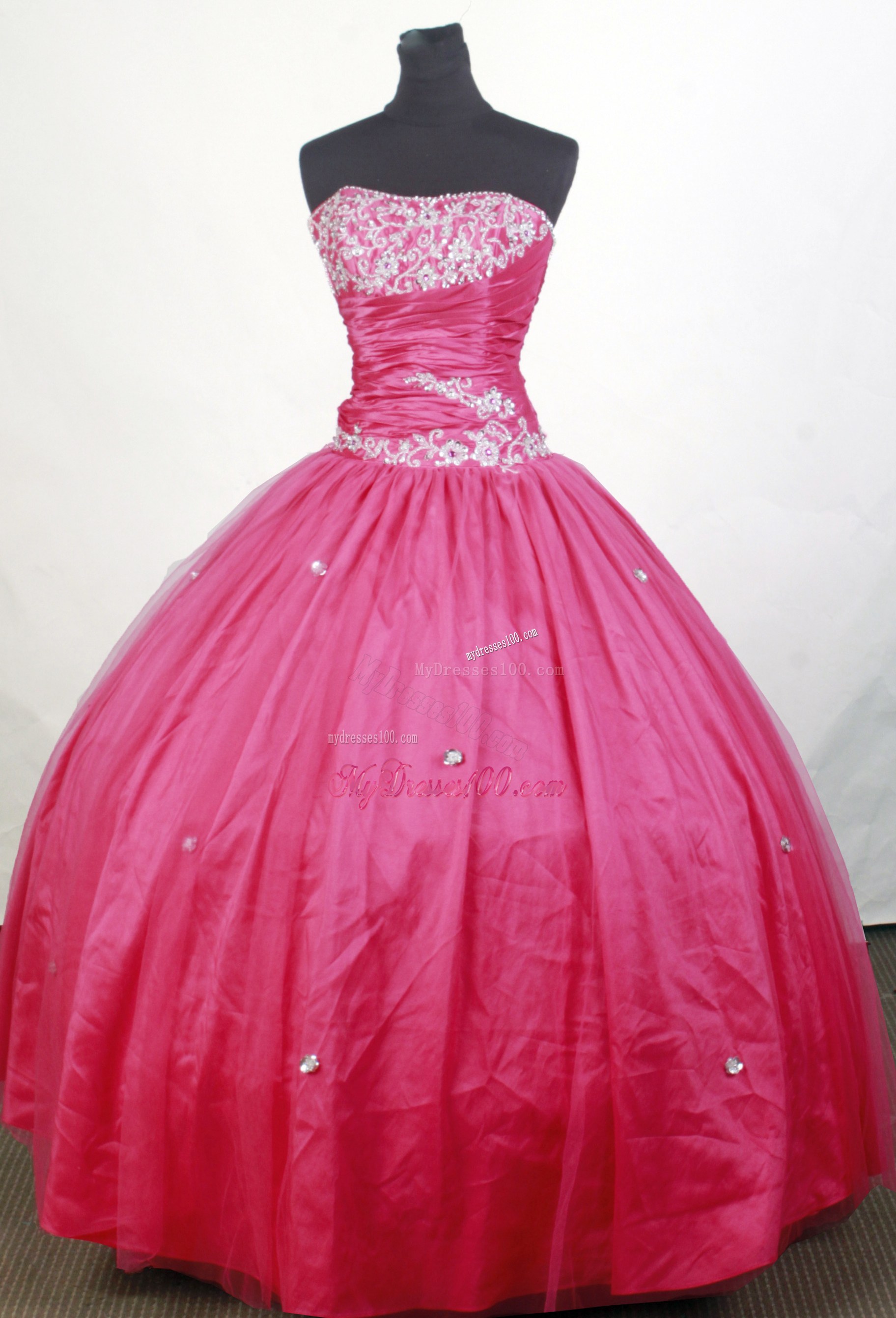 Ruching Diamond Embroidery Strapless Sweet 16 Dresses with Dropped Waist