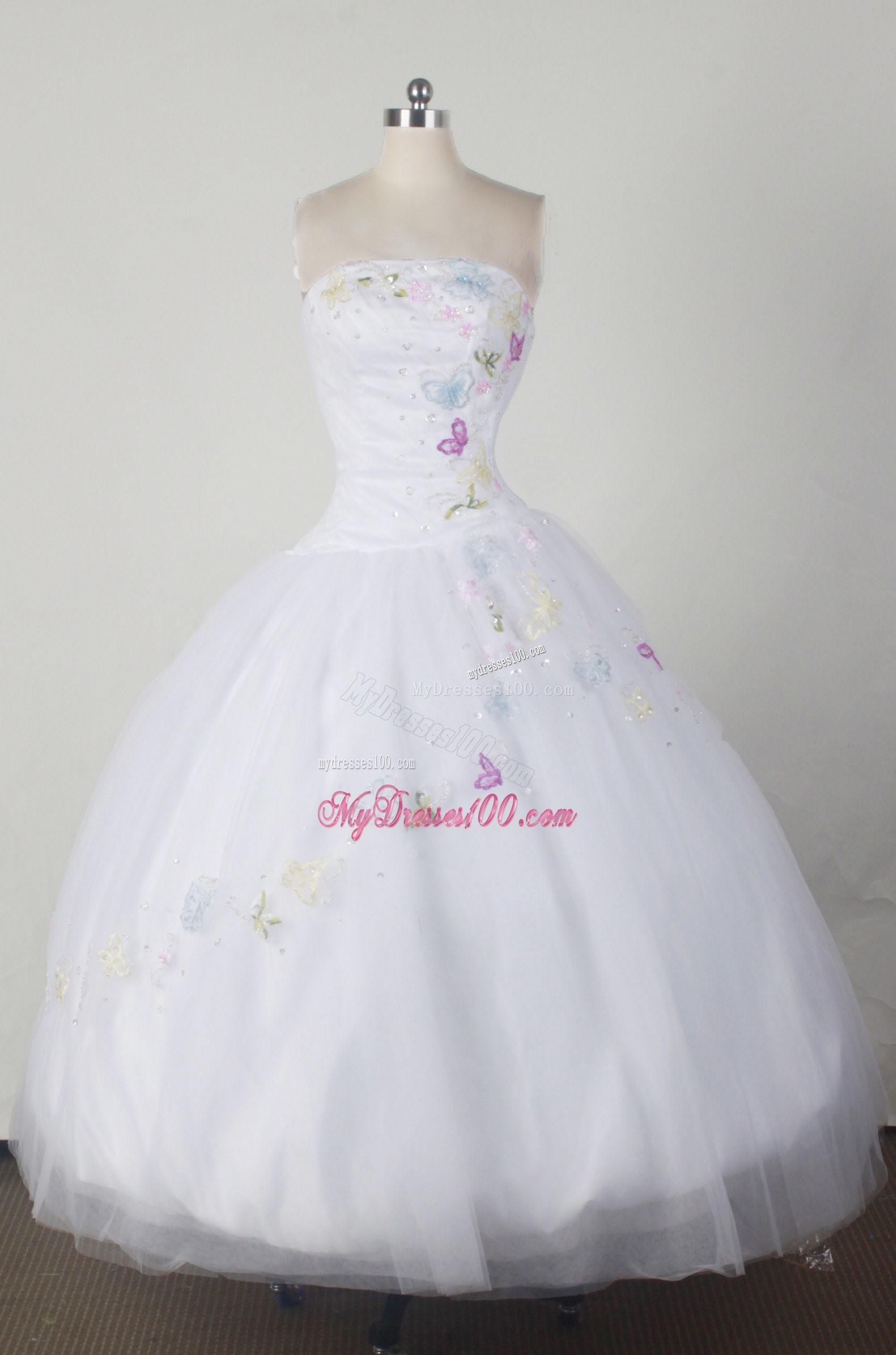 White Ball Gown Tulle Quinceanera Dress with Beading and Appliques
