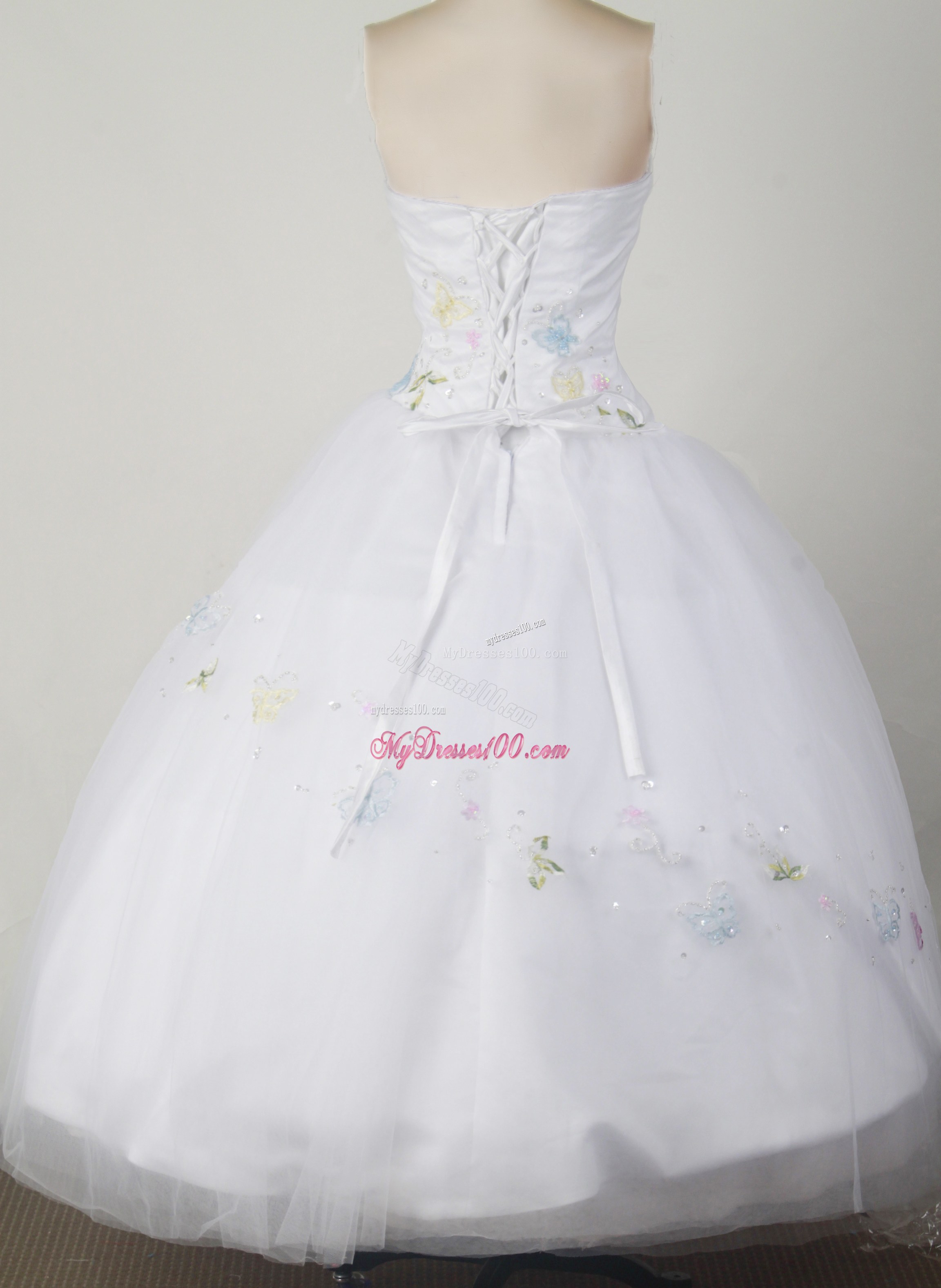 White Ball Gown Tulle Quinceanera Dress with Beading and Appliques