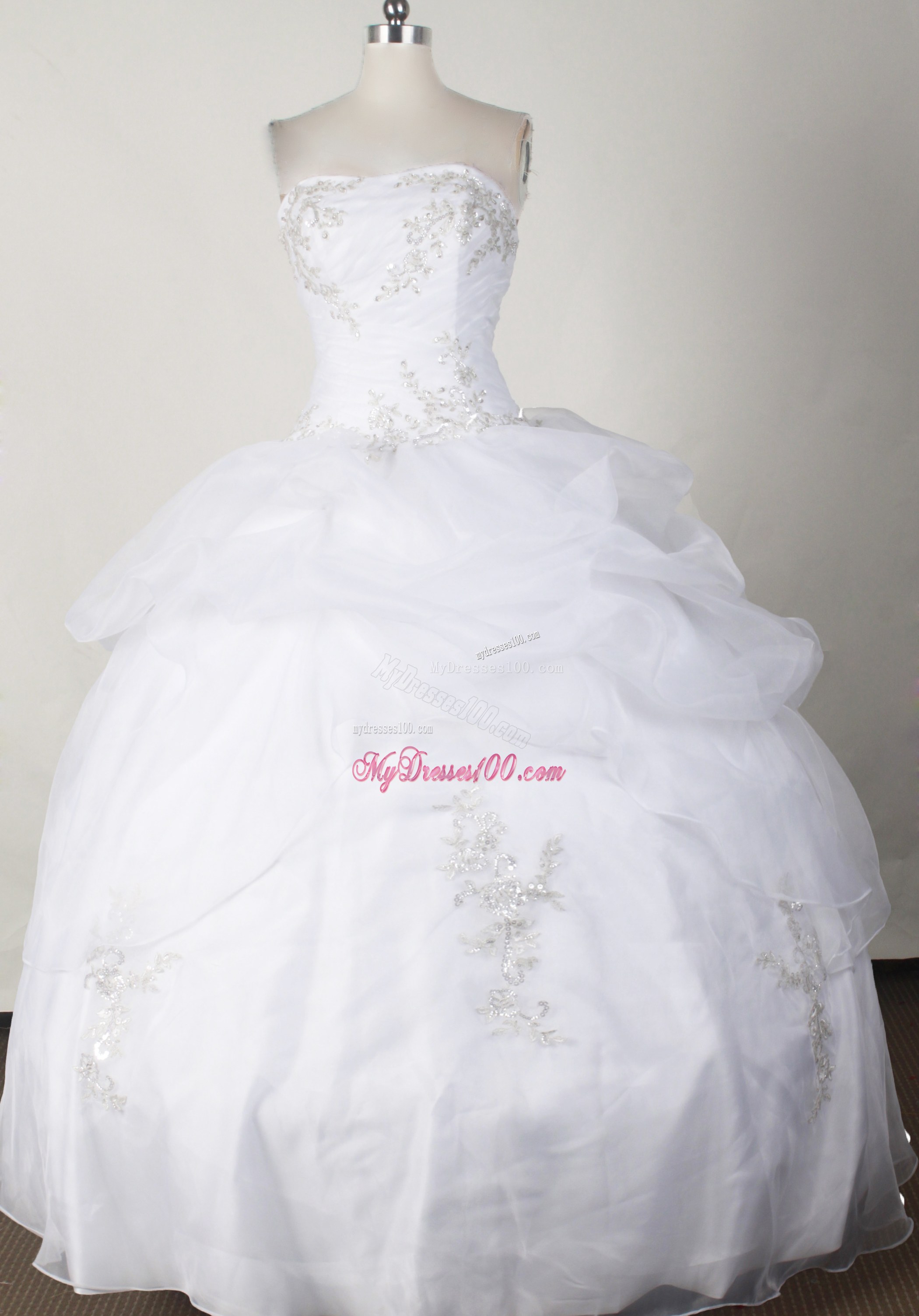 Simple Style White Puffy Quinceanera Dresses with Silvery Appliques