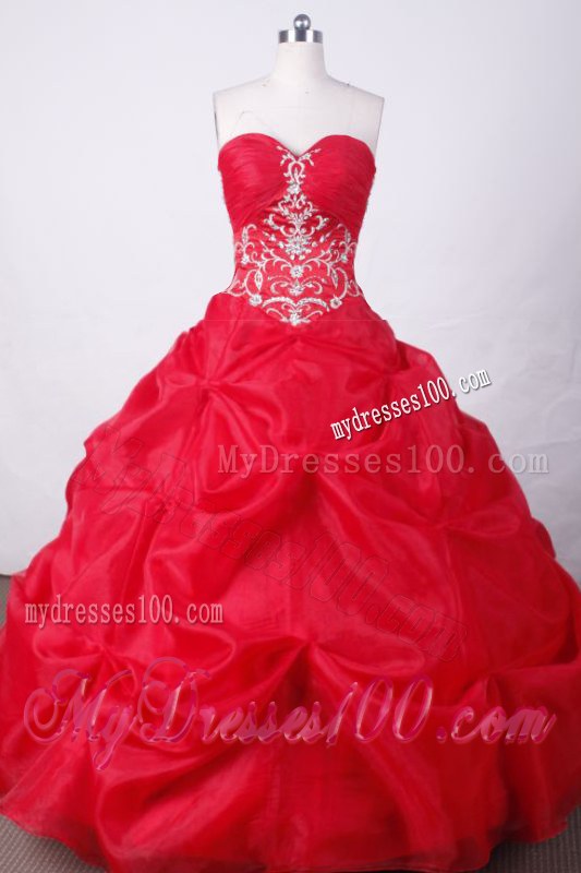 Sweetheart Sweet 15 Dresses with Ruching and Beded Appliques