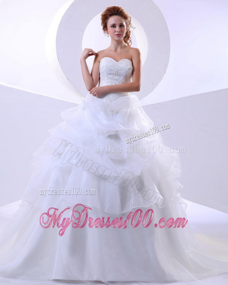 Fashionable Ball Gown Sweetheart Lace Wedding Dresses with Chapel Train