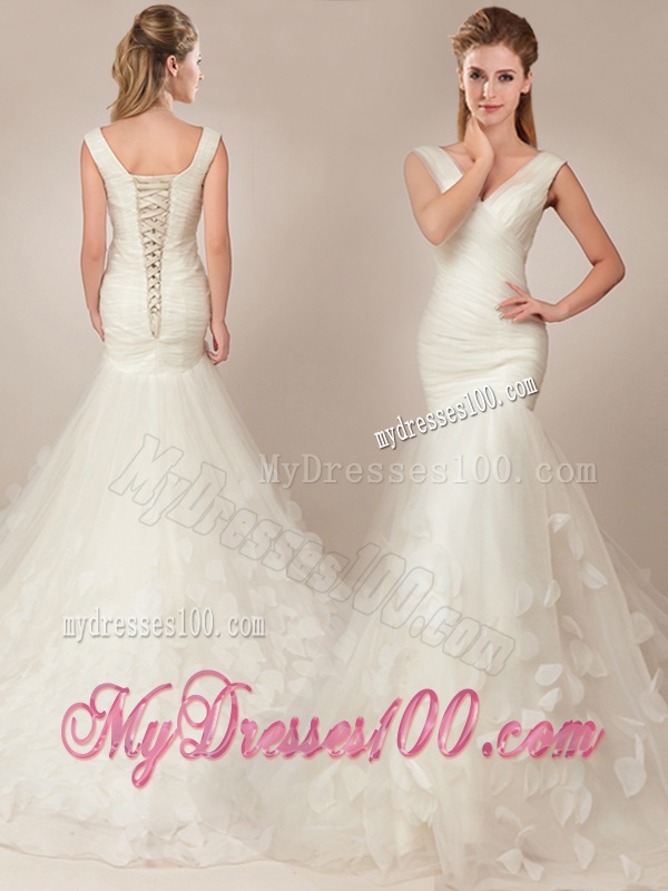 Flirting Fitted Mermaid Deep V Neckline Wedding Dresses with Appilques and Ruching