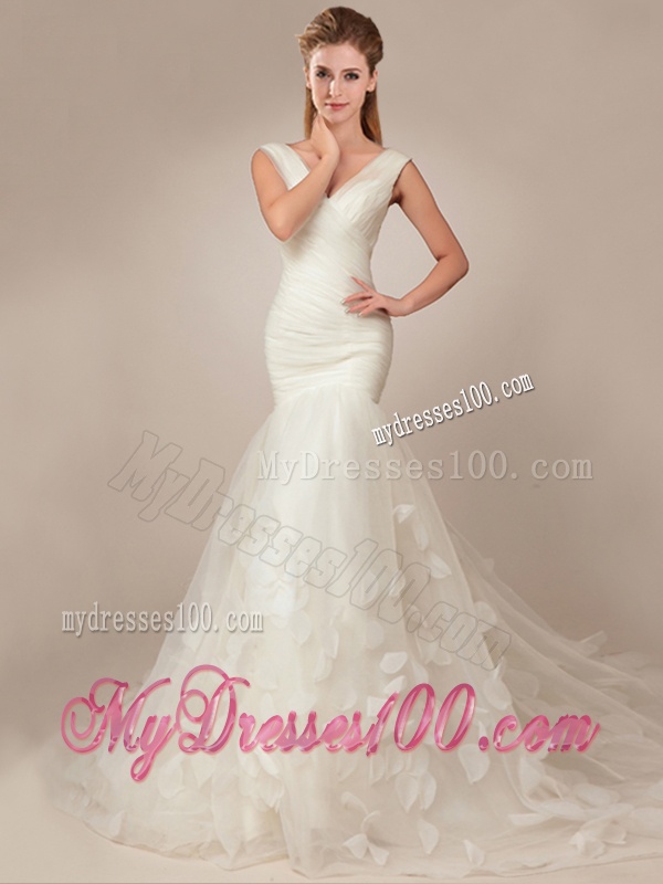 Flirting Fitted Mermaid Deep V Neckline Wedding Dresses with Appilques and Ruching