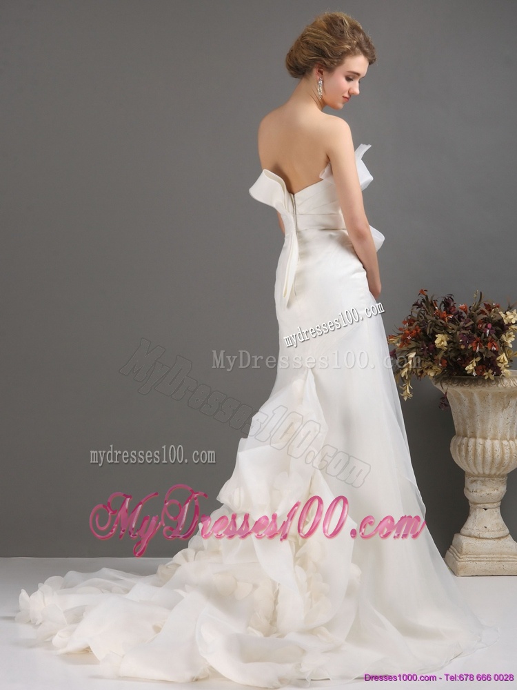 Ruffles Strapless Bownot White Wedding Dresses with Brush Train