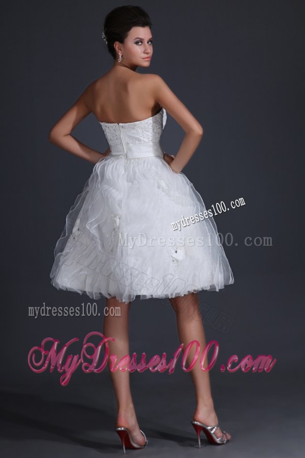 Sweetheart Short Mini-length Wedding Dress with Appliques and Ruffles
