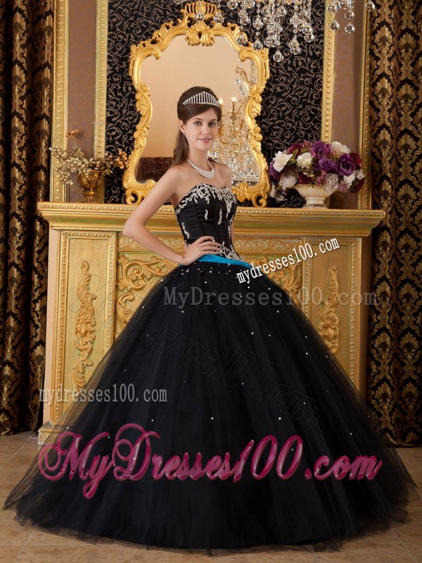Dress for Sweet 15 in Black Strapless with Appliques and Sash
