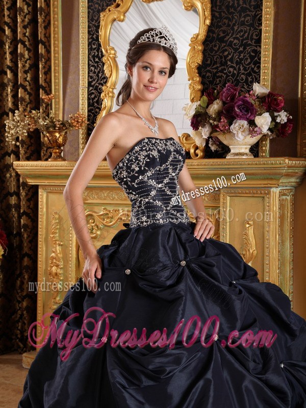 Black Ball Gown Strapless Beading Taffeta Quinceanera Dresses