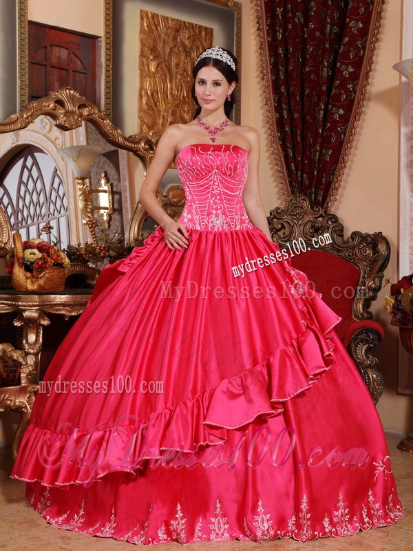 Coral Red Strapless Floor-length Tiered Quinceanera Dress with Appliques