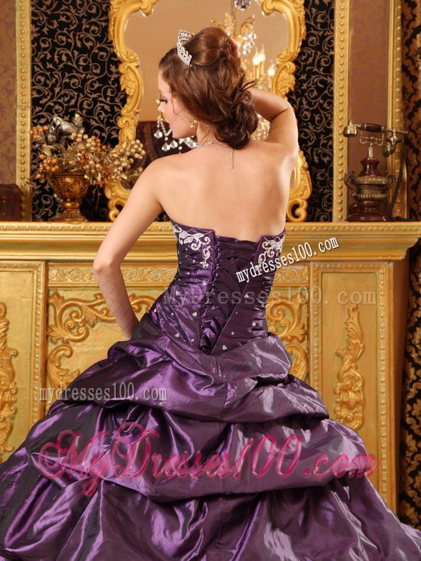 Sweetheart Taffeta Appliques Ball Gown in Purple for Sweet 16