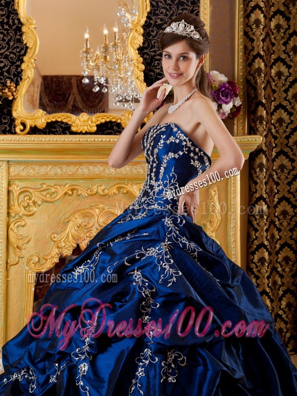 Navy Blue Ball Gown Sweetheart Taffeta Appliques Dress for Quince
