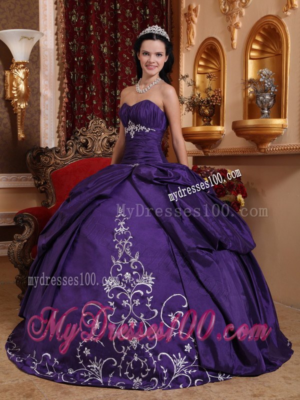 Purple Ball Gown Sweetheart Ruching Taffeta Embroidery Dress for Quince