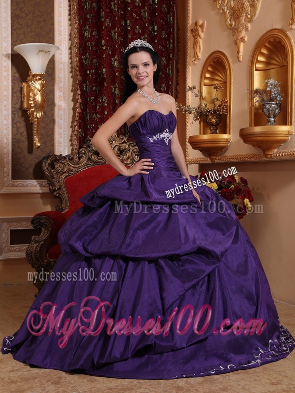 Purple Ball Gown Sweetheart Ruching Taffeta Embroidery Dress for Quince