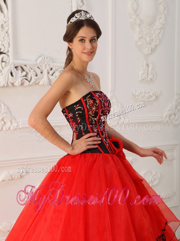 Black and Red Sweet Sixteen Dresses with Appliques and Ruffles