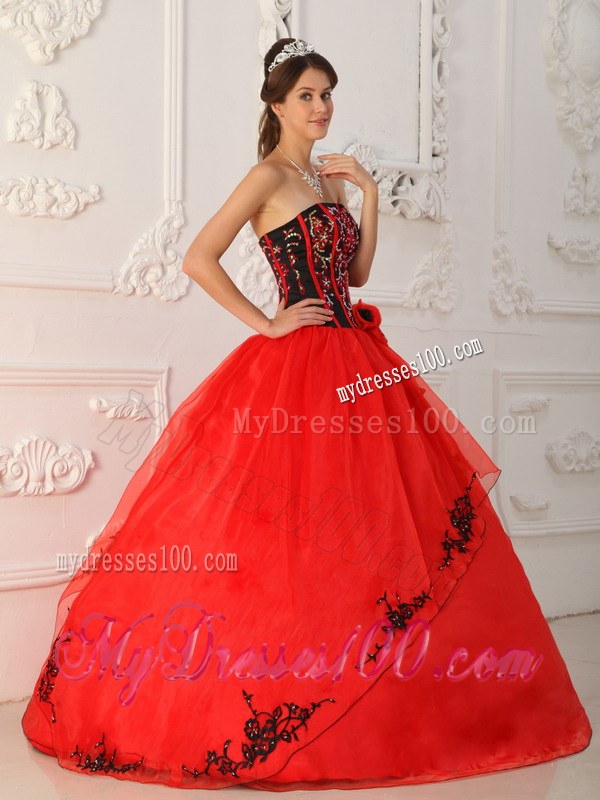 Black and Red Sweet Sixteen Dresses with Appliques and Ruffles