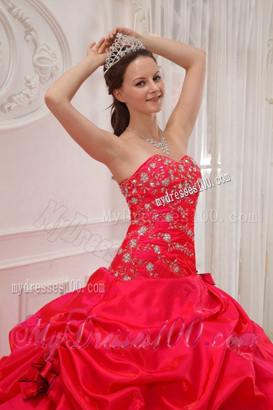 Red Taffeta Quinceanera Gowns with Beadings and Hand Flowers