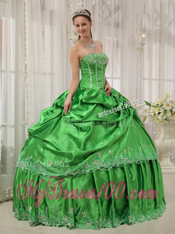 Ruffles Spring Green Sweet fifteen Gowns with Beading and Appliques