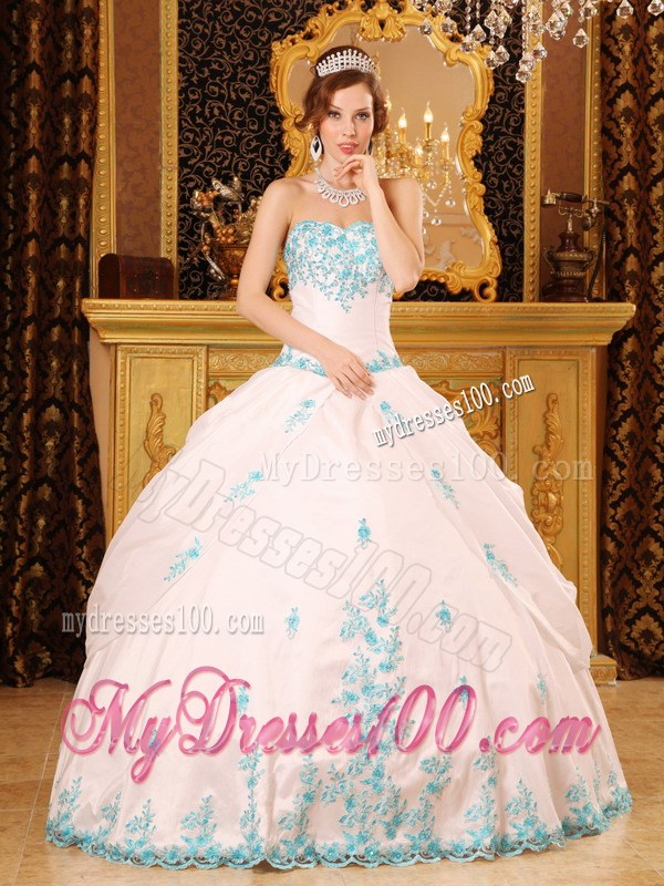 Sweetheart White Ball Gown with Appliques For Quinceanera Party