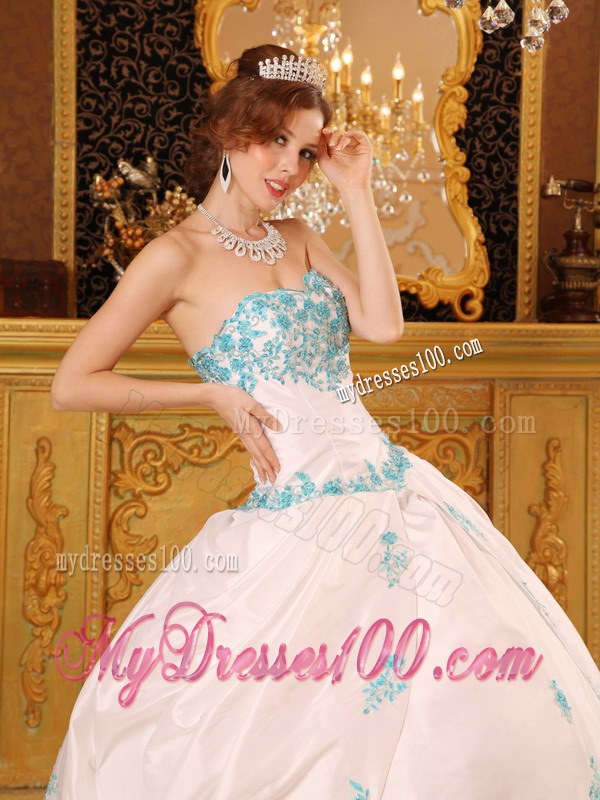 Sweetheart White Ball Gown with Appliques For Quinceanera Party