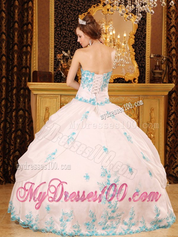 Sweetheart White Ball Gown with Appliques For Quinceanera Party