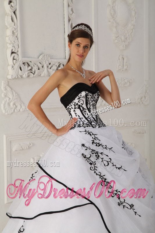 Black and White Embroidery Satin and Organza Quinceanera Dresses
