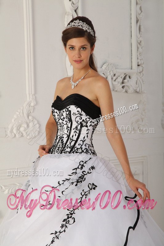 Black and White Embroidery Satin and Organza Quinceanera Dresses