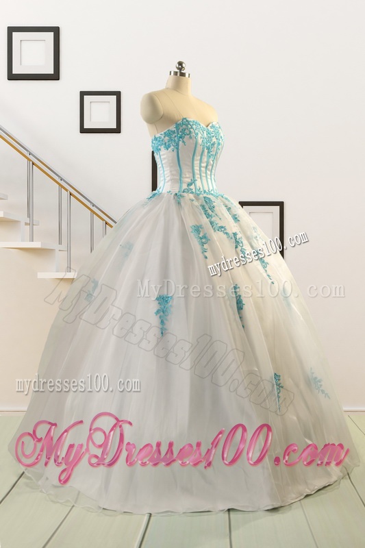 2016 Affordable White Quinceanera Dresses with Appliques
