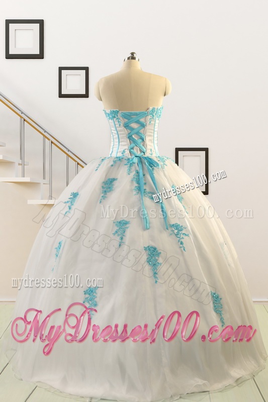 2016 Affordable White Quinceanera Dresses with Appliques