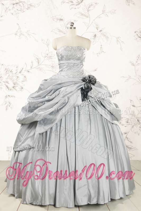 2016 Cheap Taffeta Grey Quinceanera Dresses with Strapless