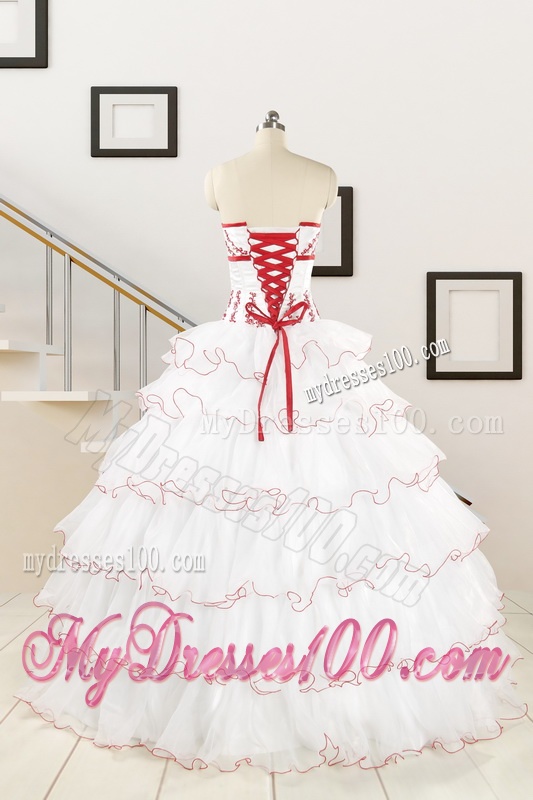 2016 Pretty Appliques Quinceanera Dresses with Strapless